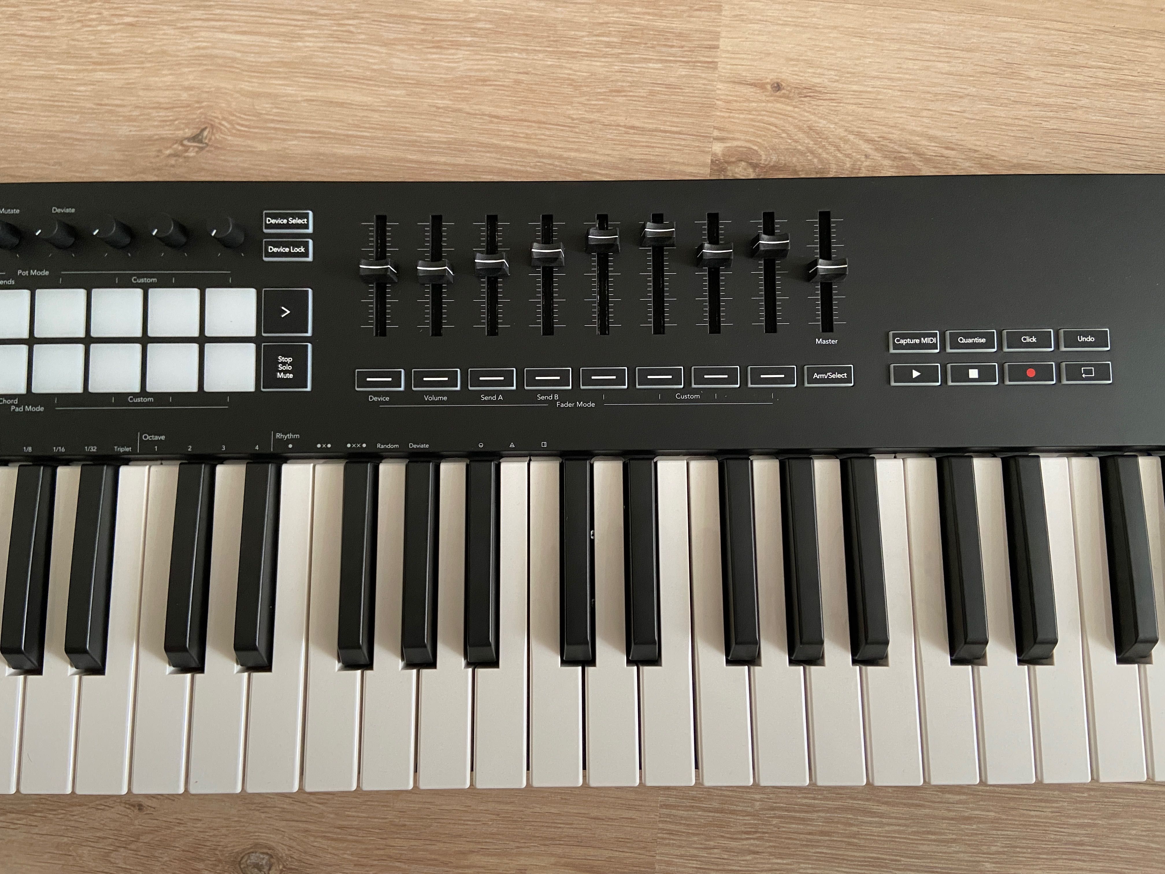 Міді клавіатура Novation Launchkey 61 MK3 MKIII. Ідеальний стан.