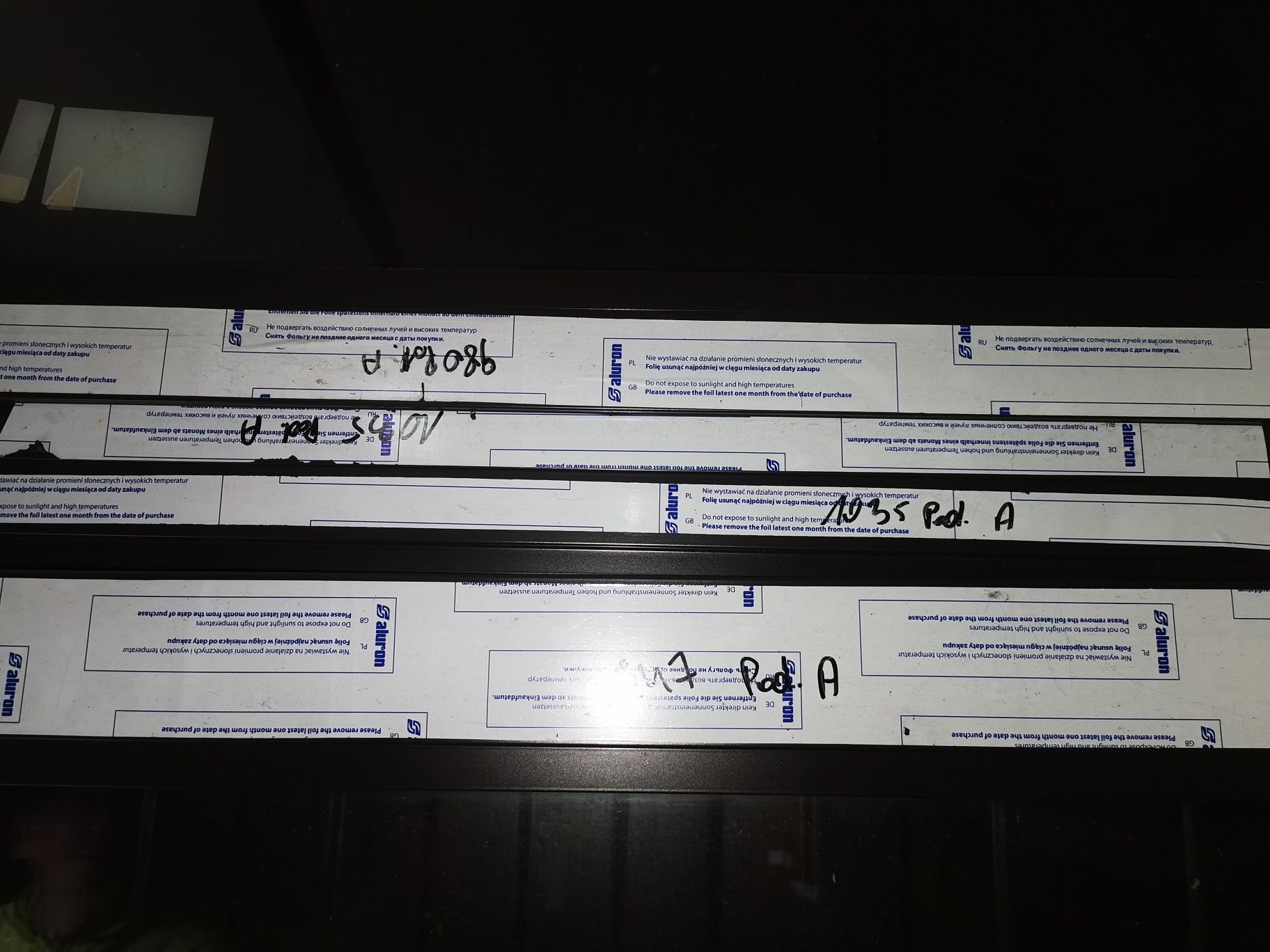 Drzwi aluminiowe zewnętrzne z lufcikiem