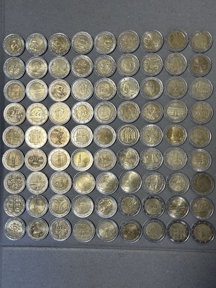 Vendo moedas de 2 euros para coleção todas diferentes.