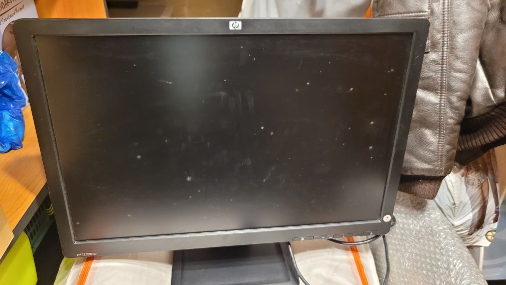 Dwa Monitory 22" cale HP LE2201W 16:10 idealny do pracy i na biurko!