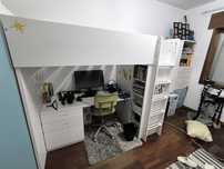 Cama alta com secretária