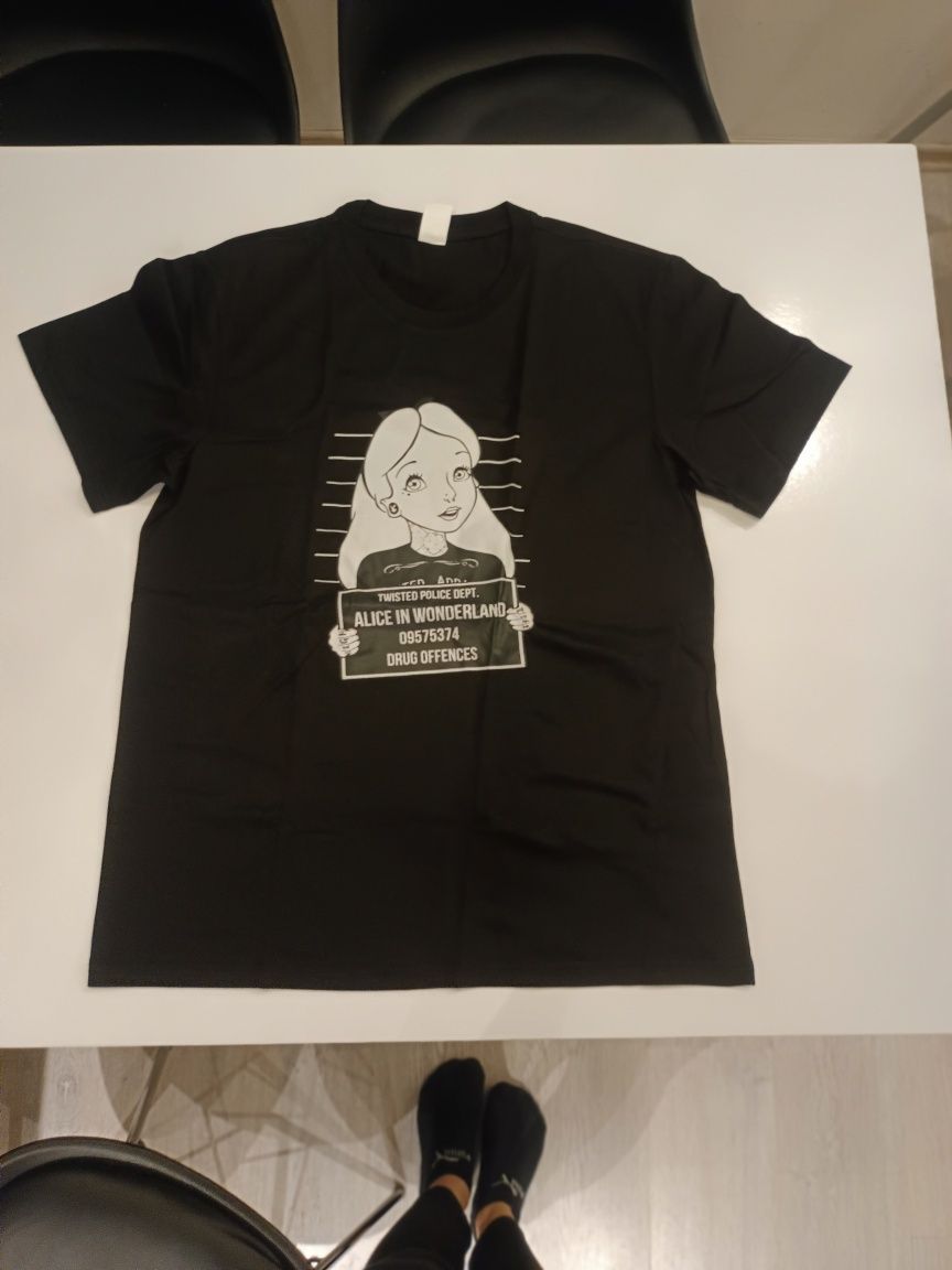 Alicja nowy damski czarny t-shirt r. M
