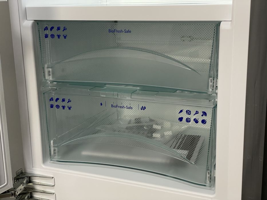 Вбудований холодильний Liebherr ICBN 3314 в ІДЕАЛЬНОМУ стані BioFresh