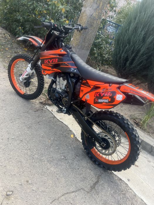 Yamaha yz450.