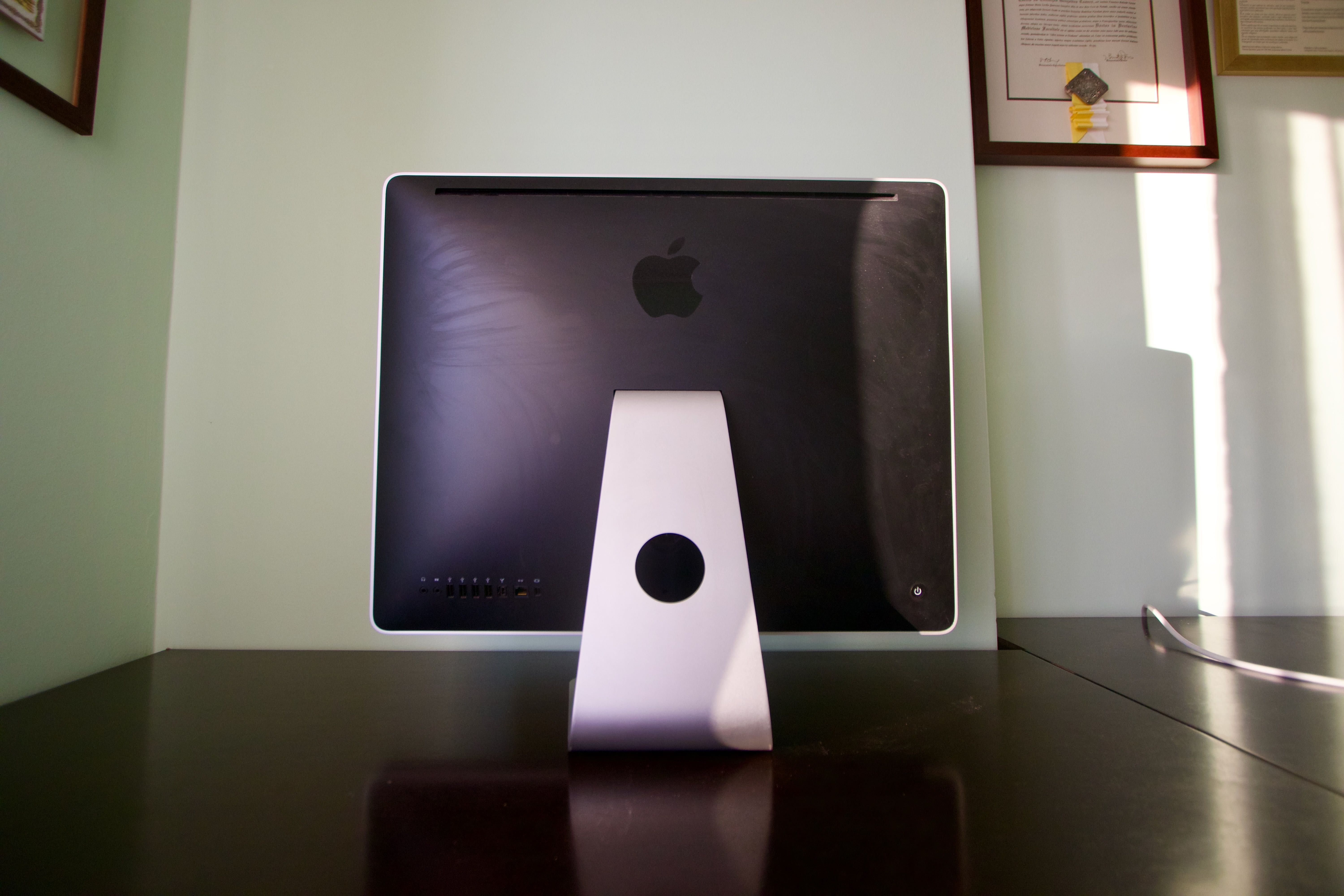 iMac 24" Intel Core 2 Duo 2.93 Ghz (Early 2009)