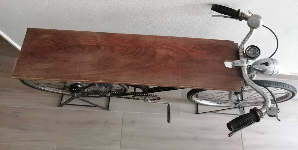 Bicicleta antiga para decoração