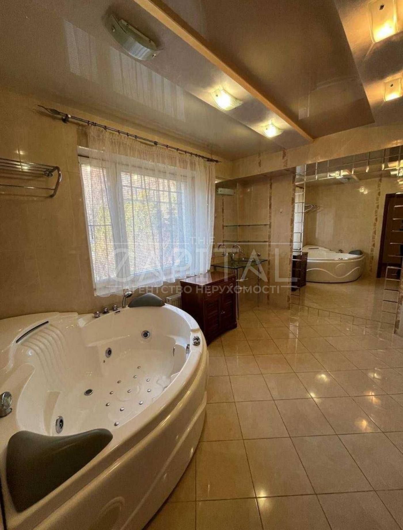 Оренда котеджу 500м² з басейном і сауною, с. Підгірці