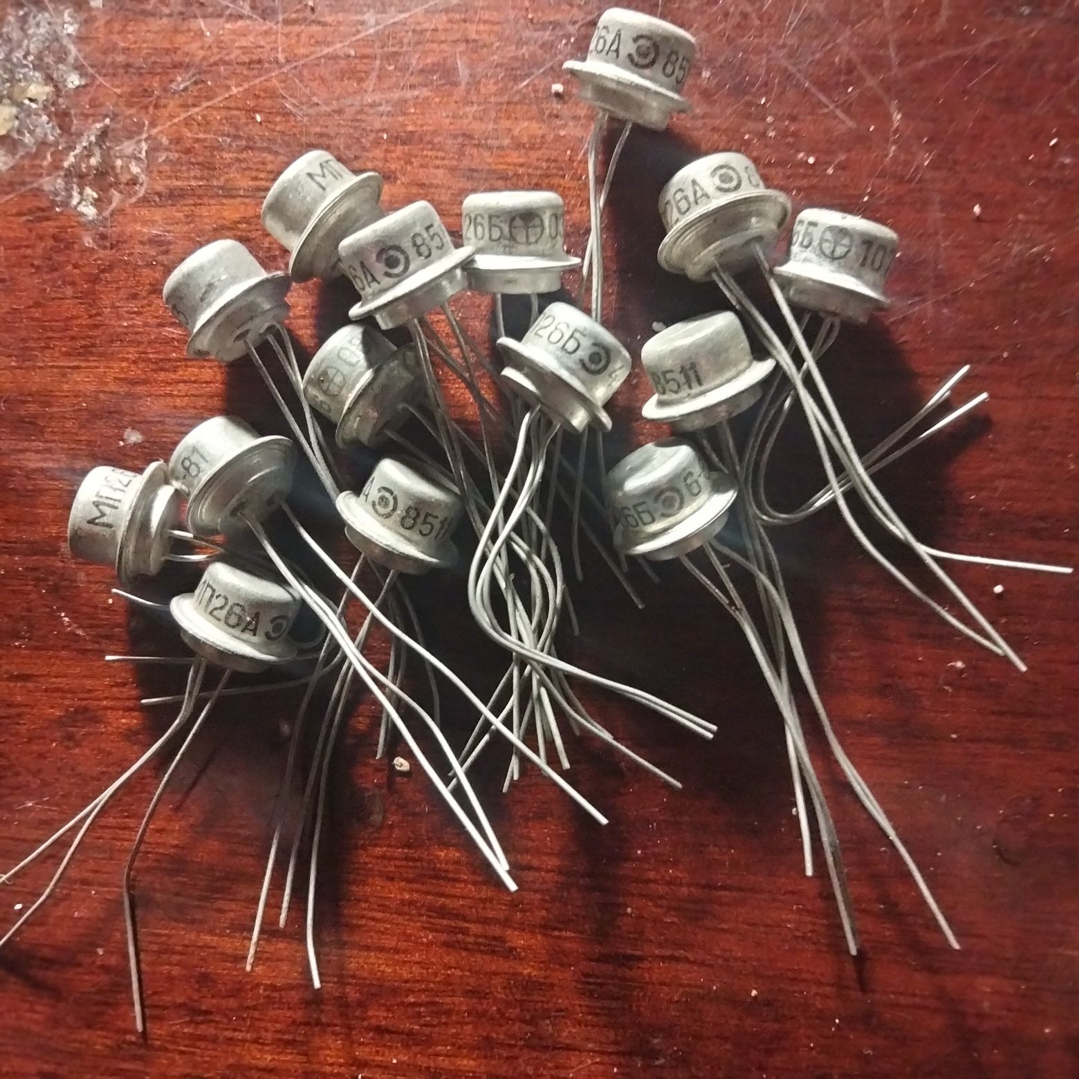 Транзисторы tesla kd606,кт838,кт846,кт903,2т921а, гт906,1т905