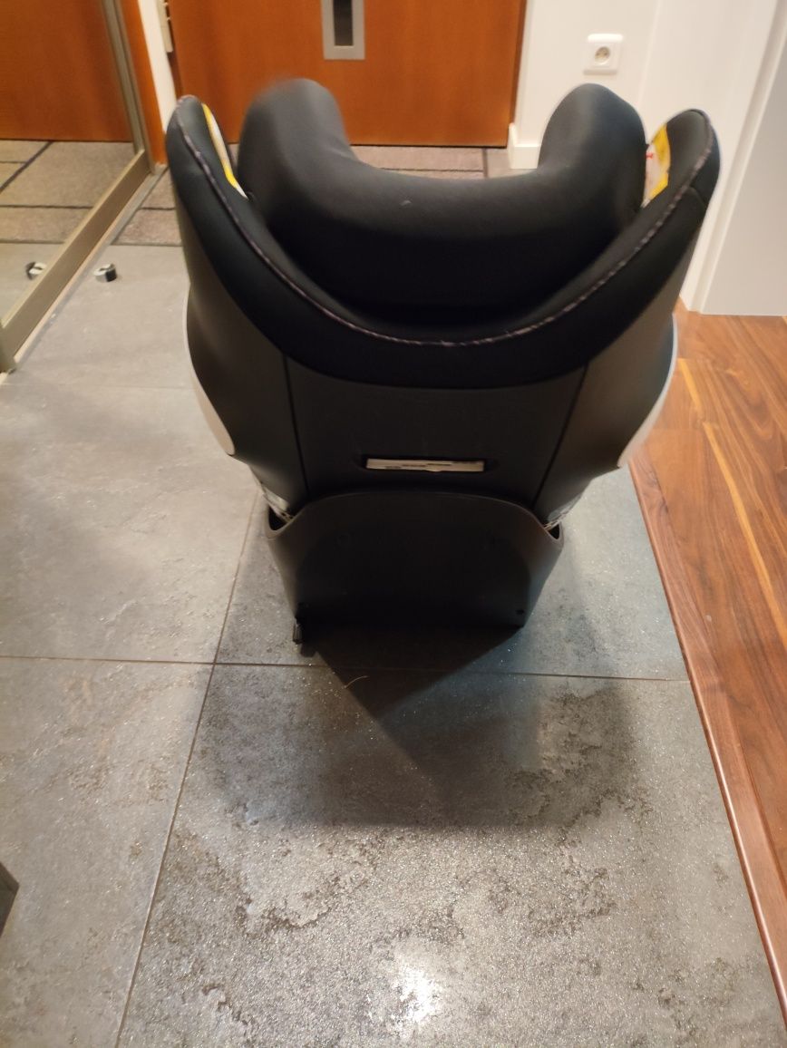 Fotelik samochodowy cybex sirona z i-size 0-18 kg  z bazą czarny