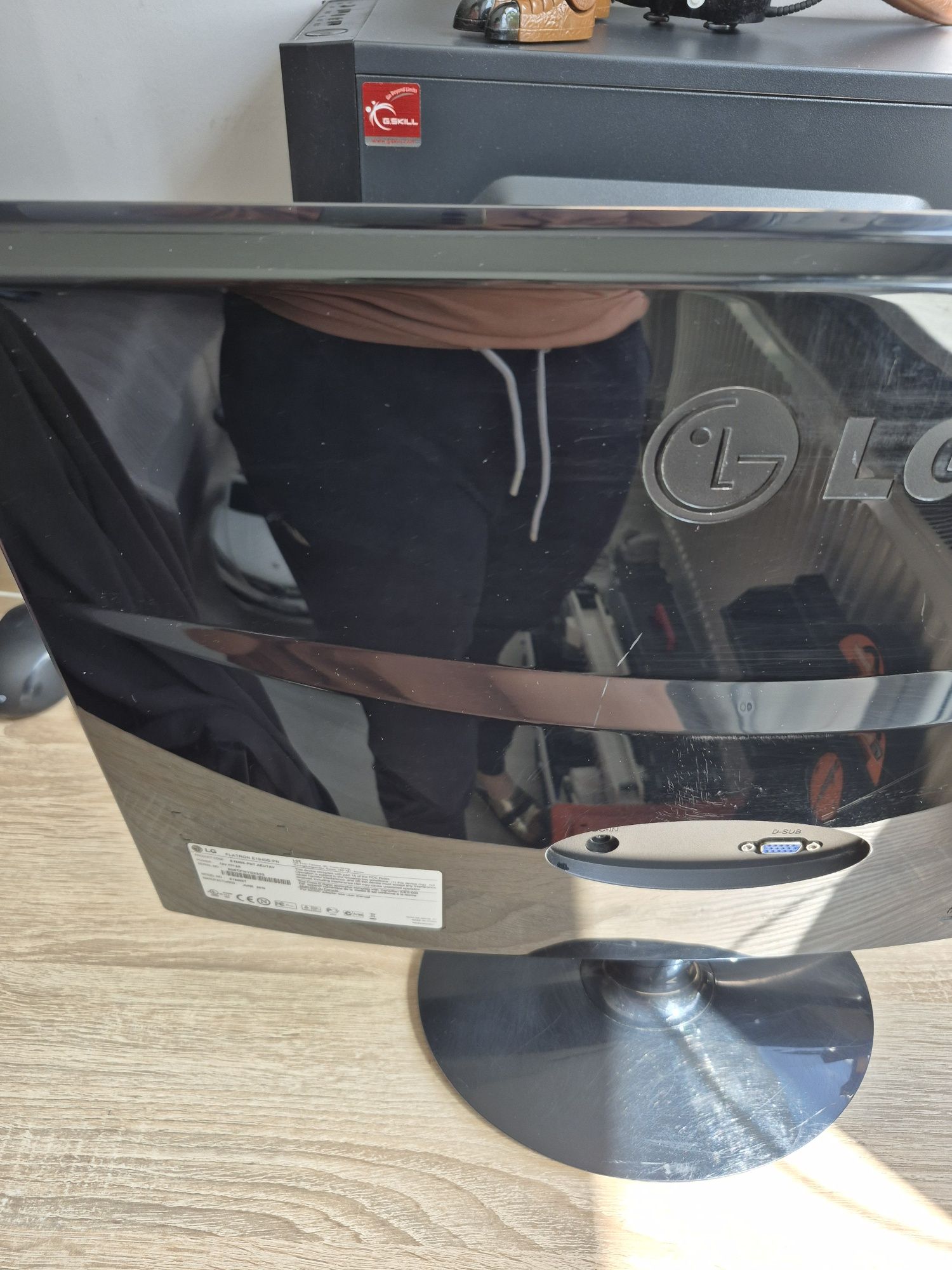 Monitor LG 20 cali