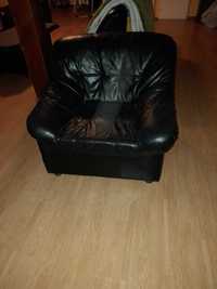 Fotel skórzany w czarnym kolorze