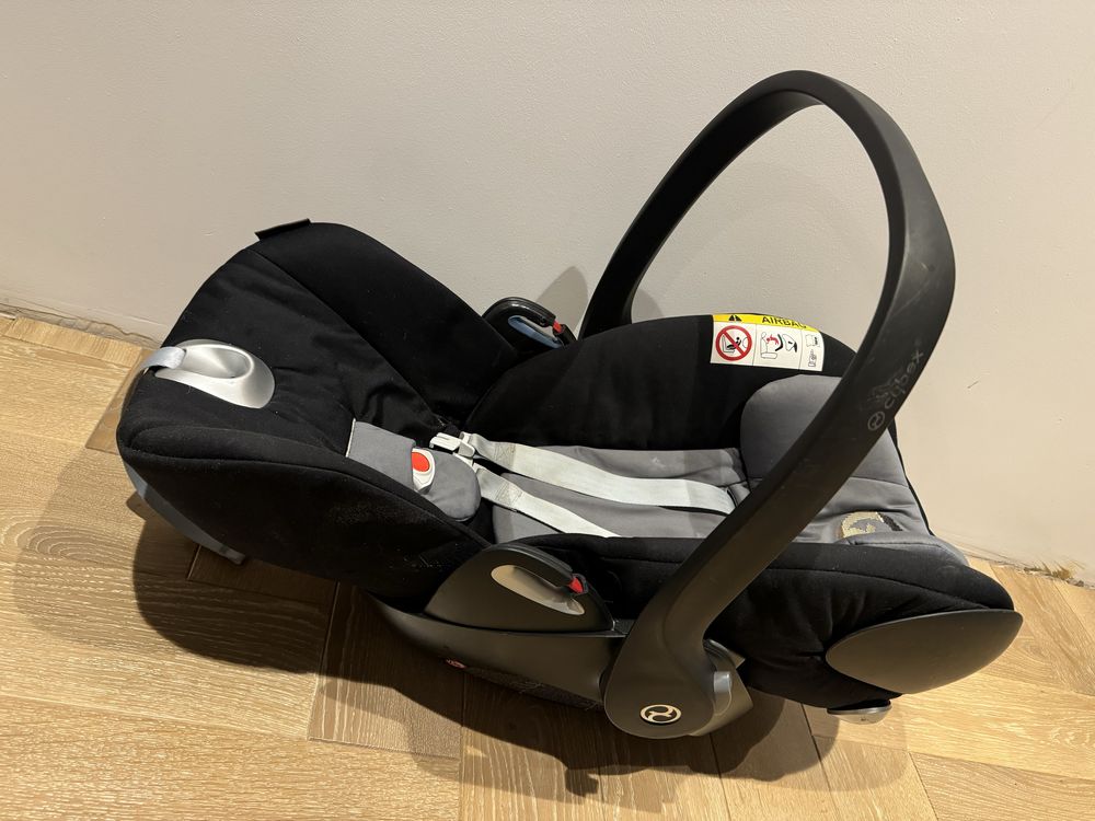 CYBEX Cloud fotelik samochodowy 0-13 kg + adaptery