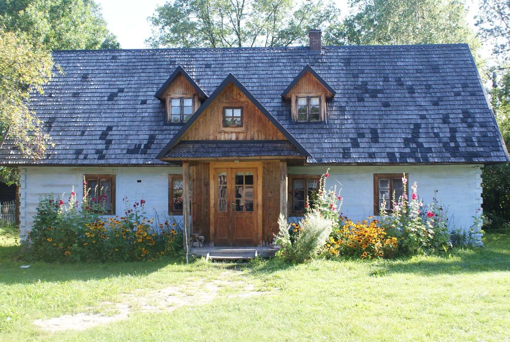 Zagroda Guciów SYLWESTER DOSTĘPNY- Noclegi- Sauna- Balia z jacuzzi