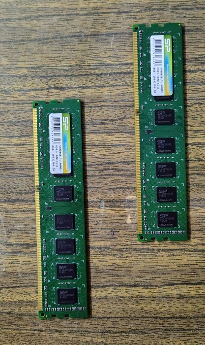 Оперативна пам'ять  DDR3 16gb
Silicon Power 
16GB (2 x 8GB) DDR3 1600