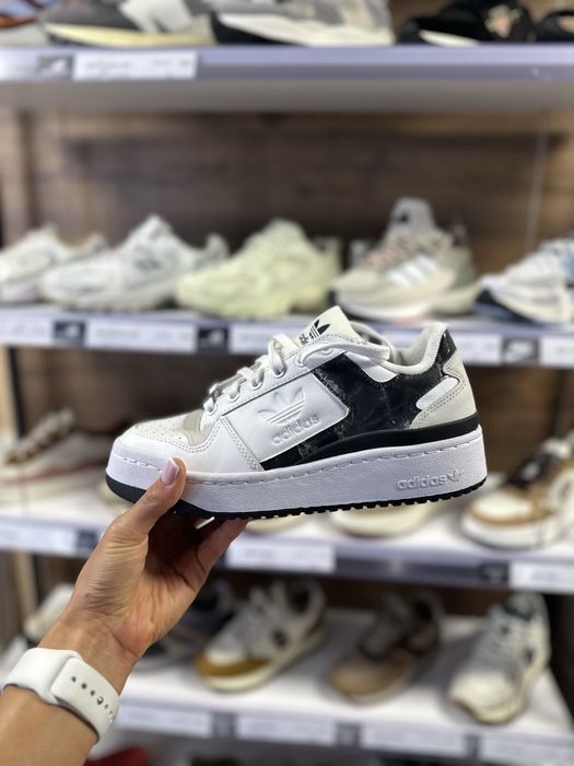 Оригінальні кросівки Adidas Forum Bold GY6988