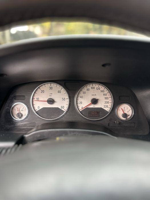 Opel Zafira A (рест) 2.2 дизель/механіка