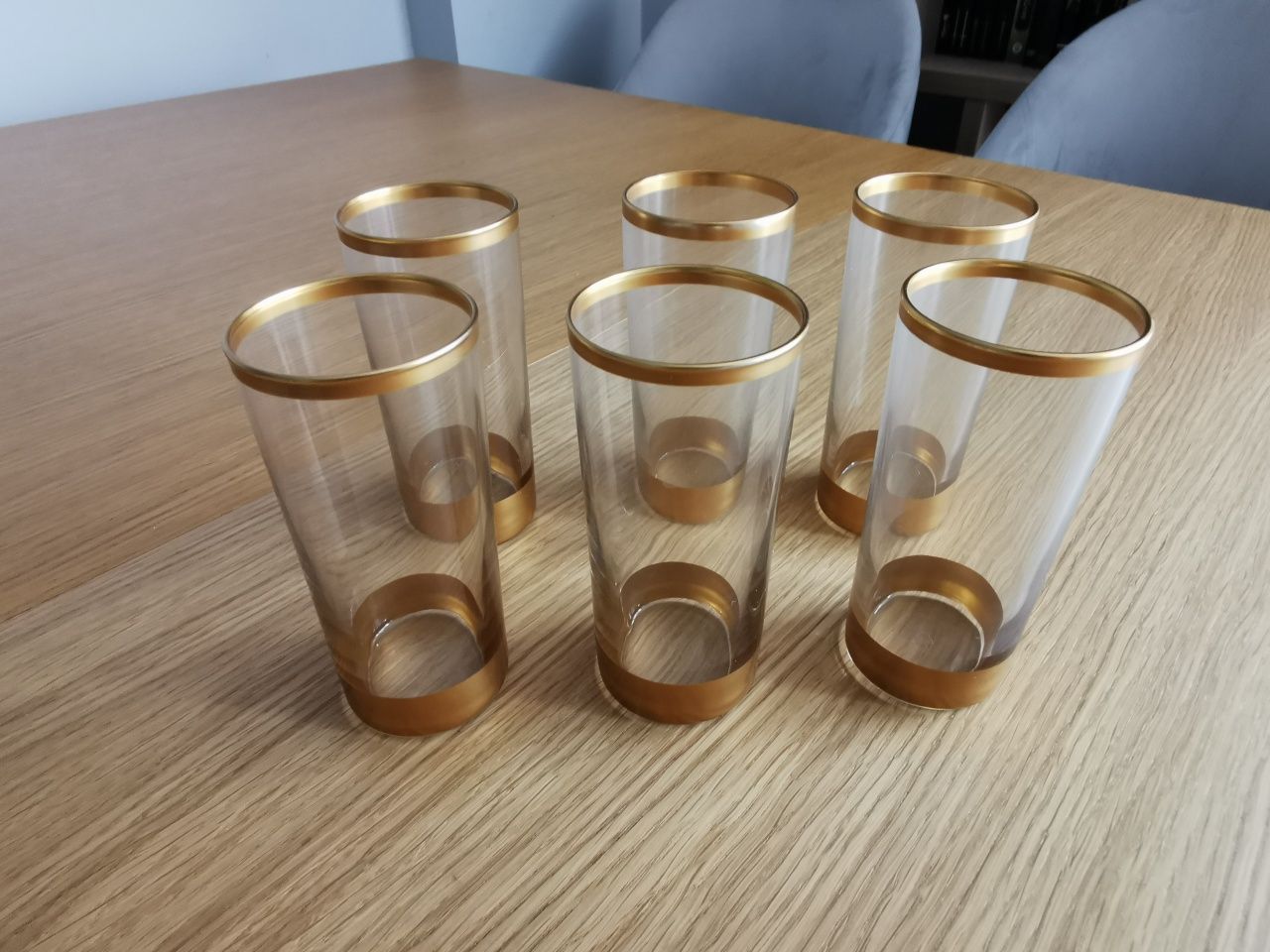 Małe szklanki ze złotymi zdobieniami  Westwing Elisa