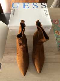 Botas Guess castanhas