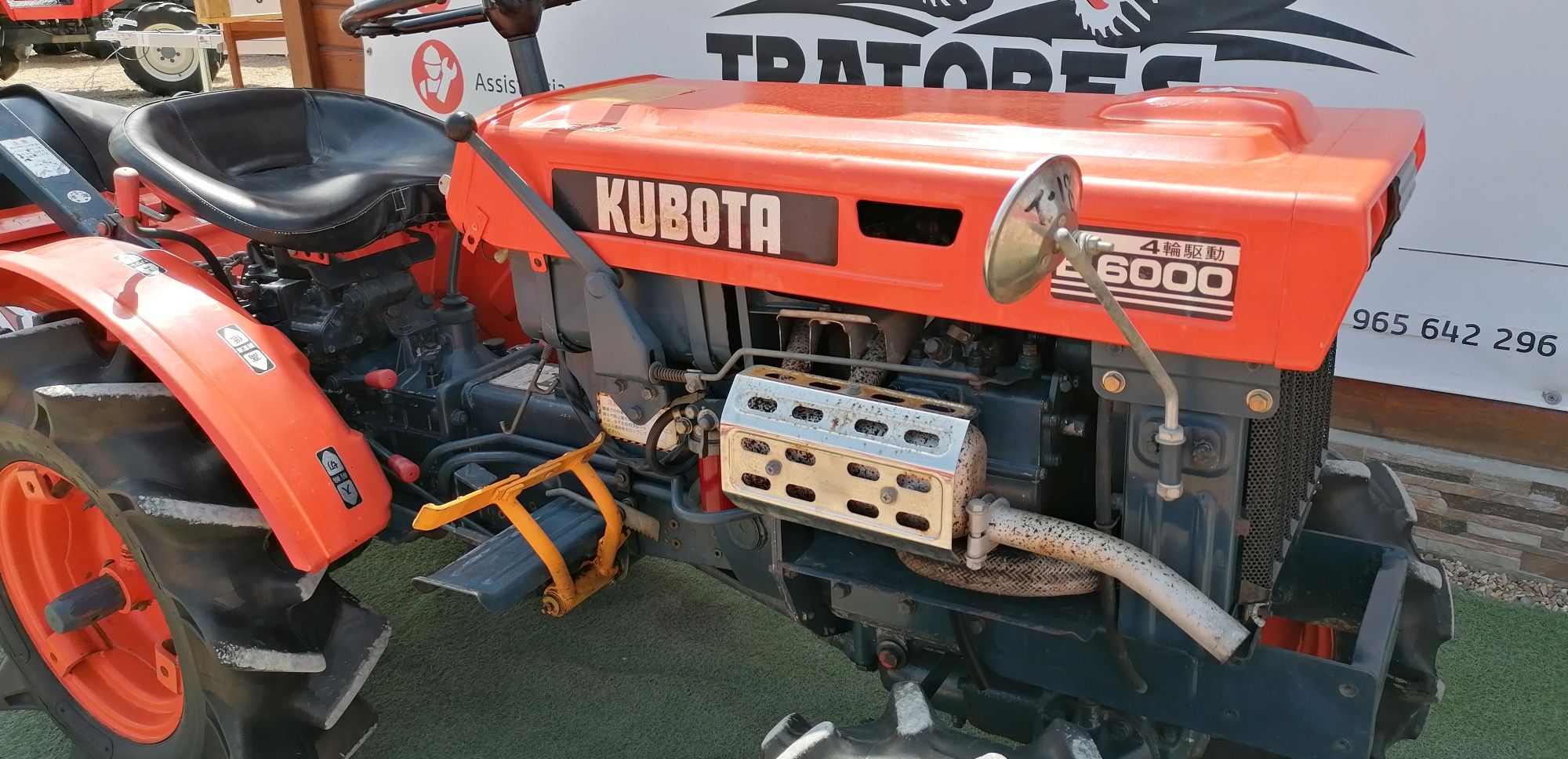 KUBOTA B6000 4X4 /15cv /frese /Impecável