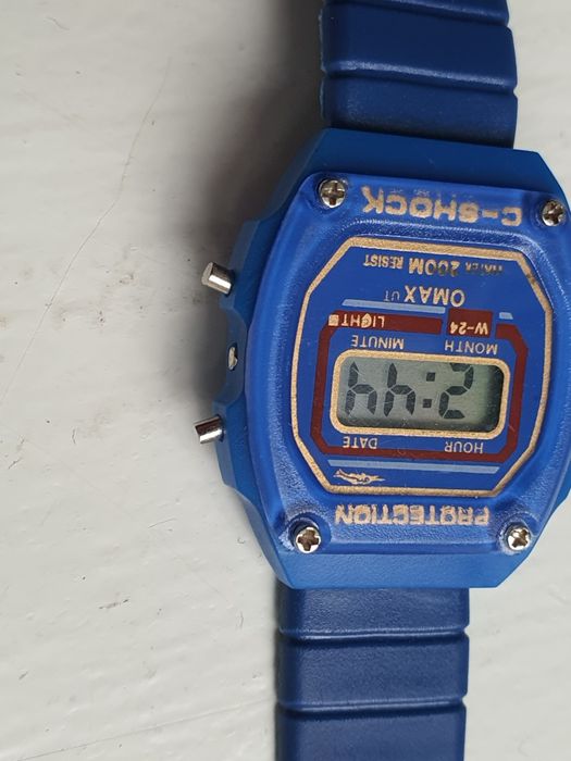 8.X. Zegarek damski OMAX lata 80 te.