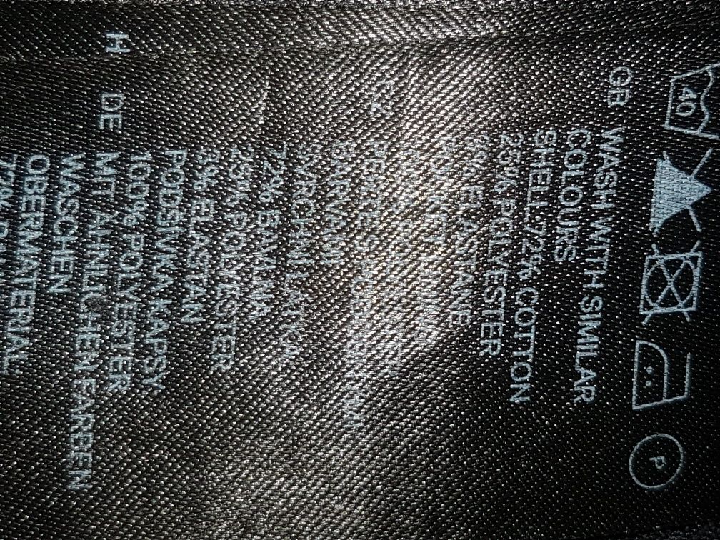 джинсы H&M черные зауженные к низу р. US 14 Eur 44 наш 50-52