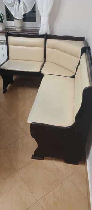 Stół kuchenny + narożnik+ taborety