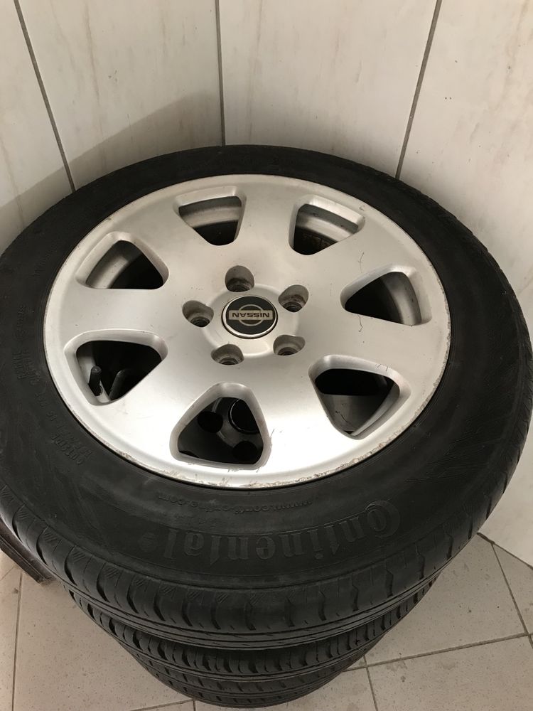 Jantes 15” com pneu 185/65 R15