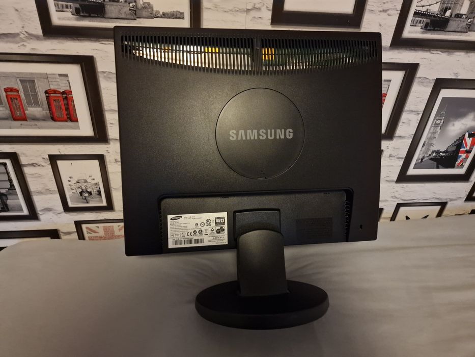Monitor SAMSUNG SyncMaster 943N LCD 19"