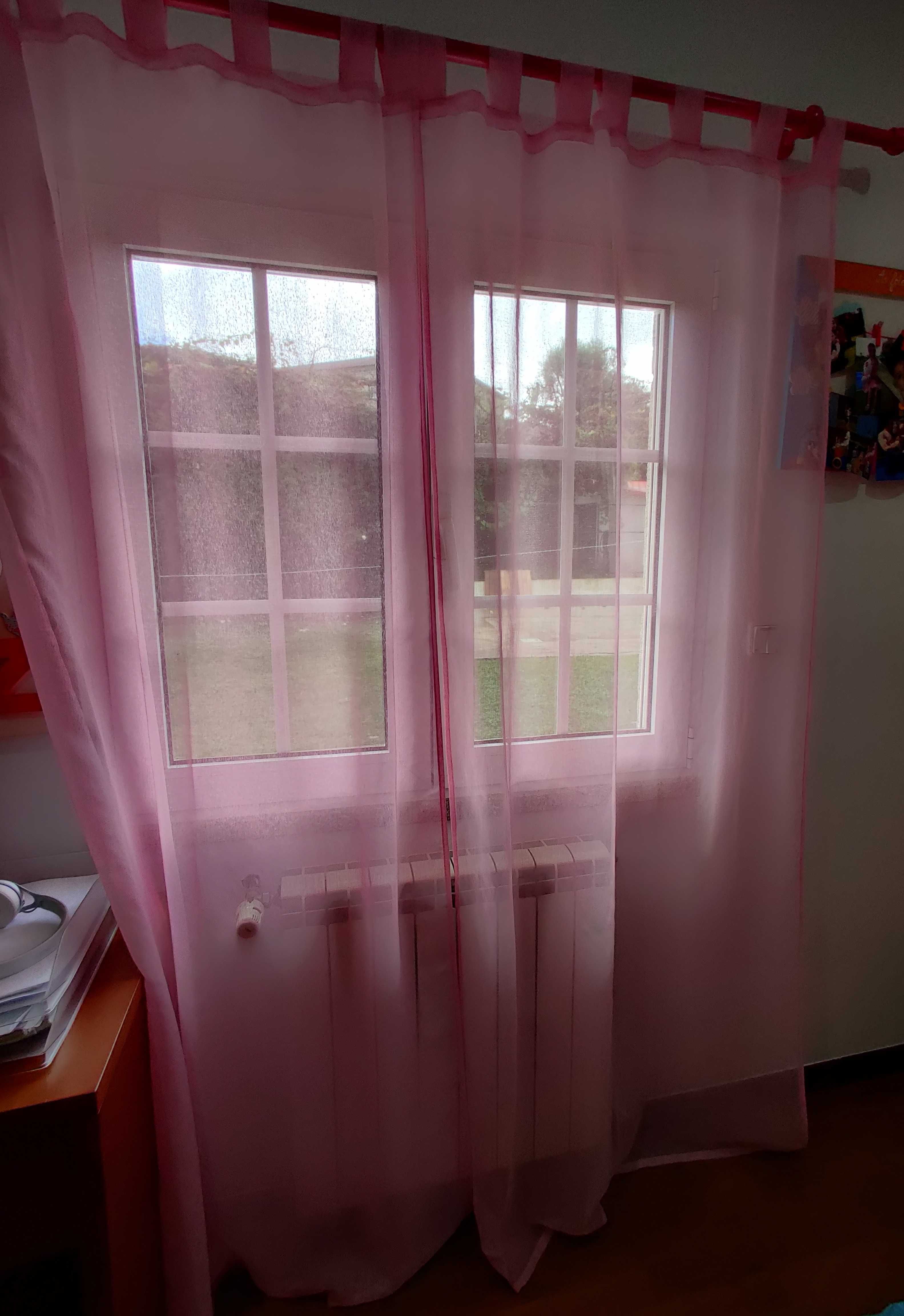 Cortinas cor-de-rosa