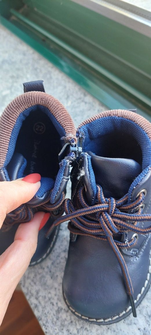 Bota de criança azul