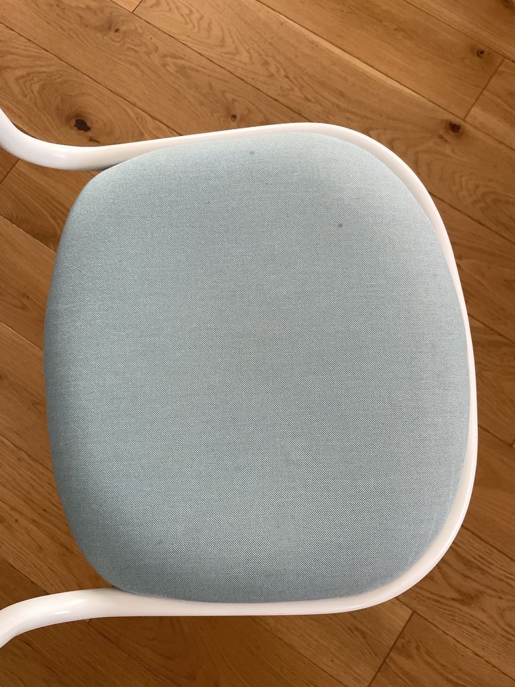 Dziecięce krzesło biurowe Ikea