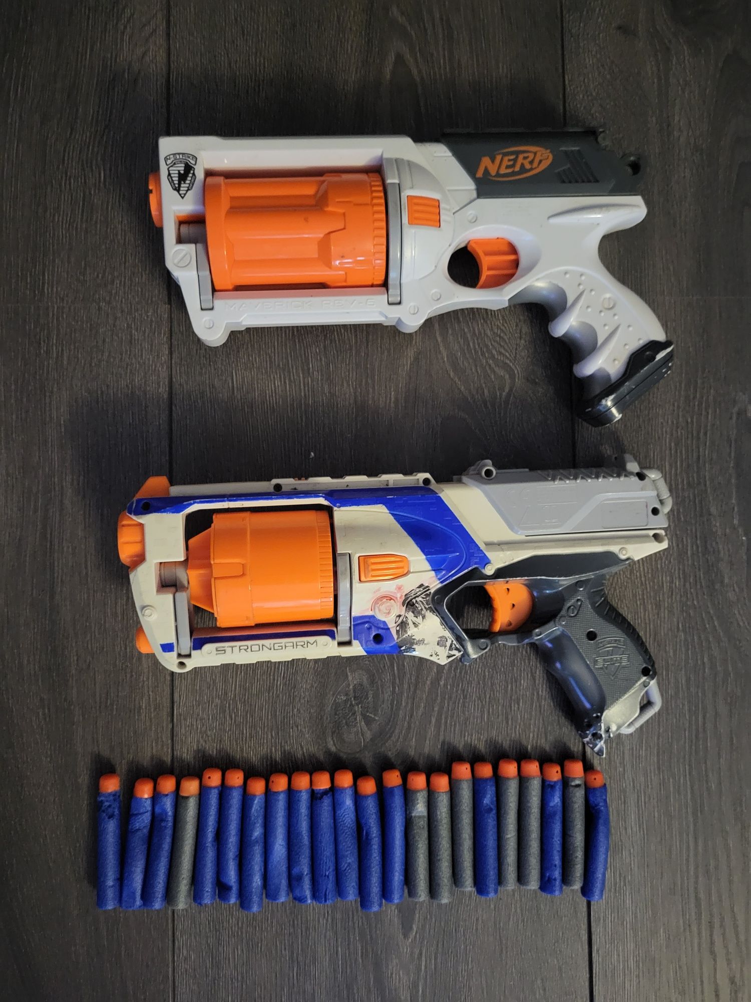 NERF 2 szt. Maverick Rev 6 i Strongarm zestaw