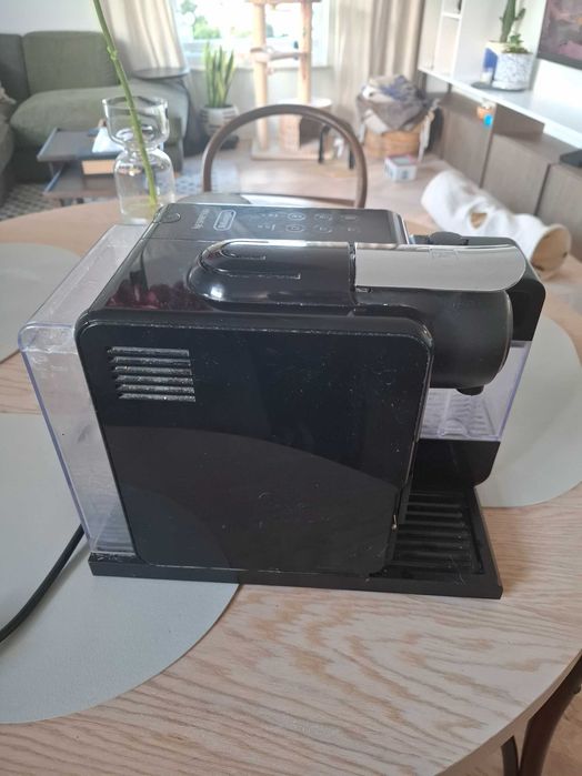 Ekspres DeLonghi EN550.B na kapsułki Nespresso
