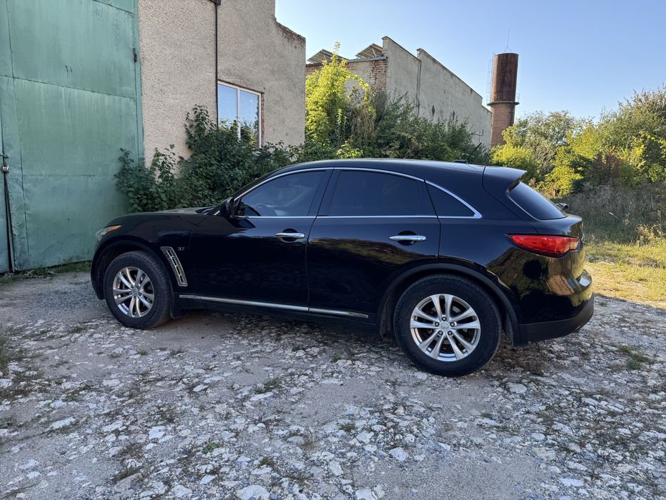 Infiniti QX70 3,7 газ/бенз 2013