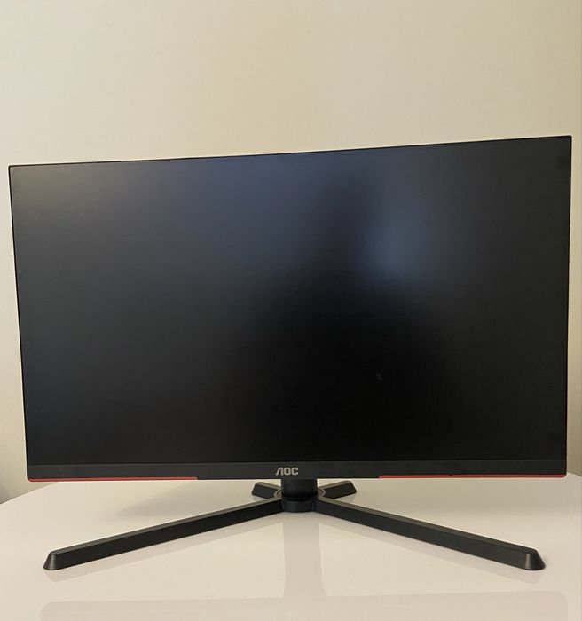 Setup Gaming c/Monitor e Rato Logitech