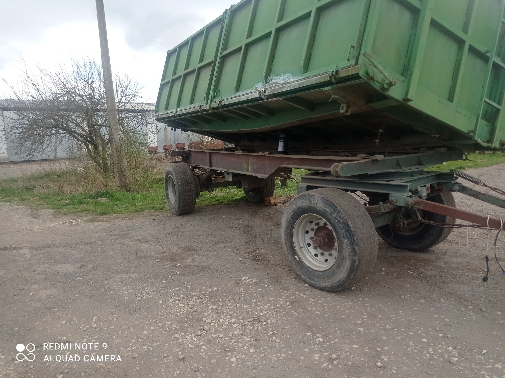 Продам причіп до трактора Джон Дір Нюхолонд.