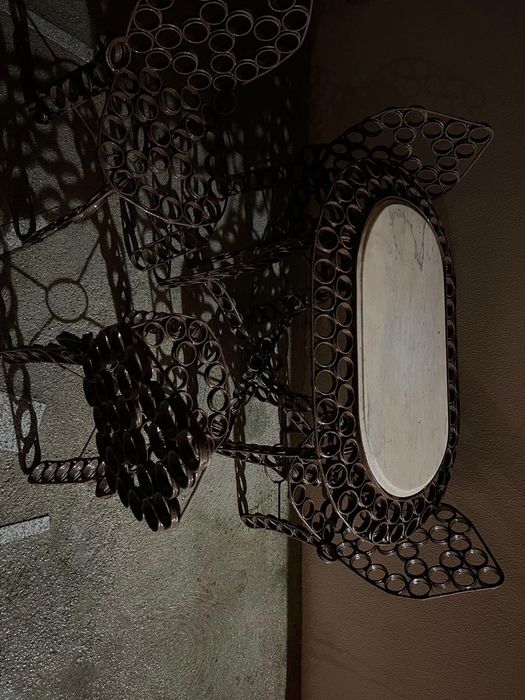 Mesa de jardim em ferro