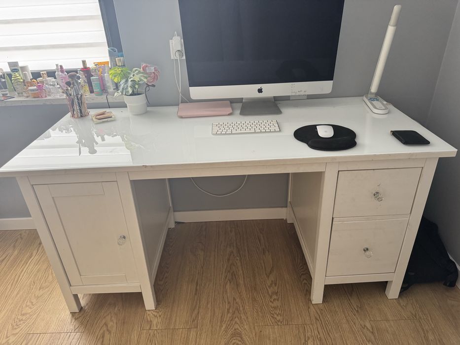 Biurko drewniane hemnes