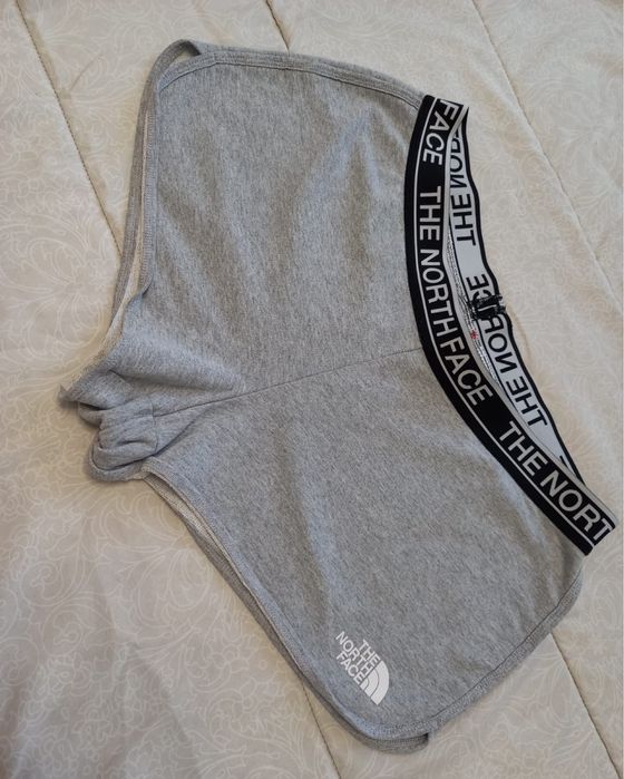 The North Face L Нові шорти Tnf