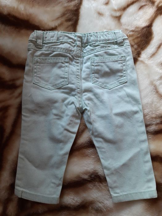 Джинсы Carter's 6 и 9 м.