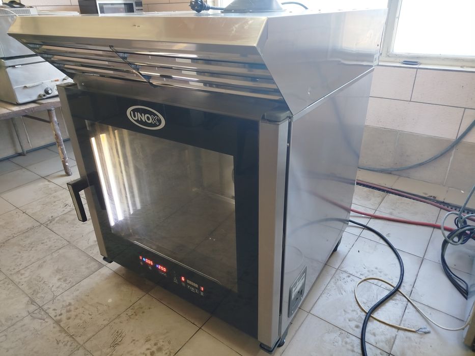 Пароконвектомат Unox xbc605ep з автомийкою.