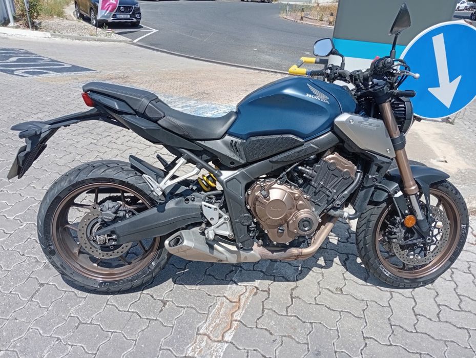 Honda Cb650r Vendo ou Troco