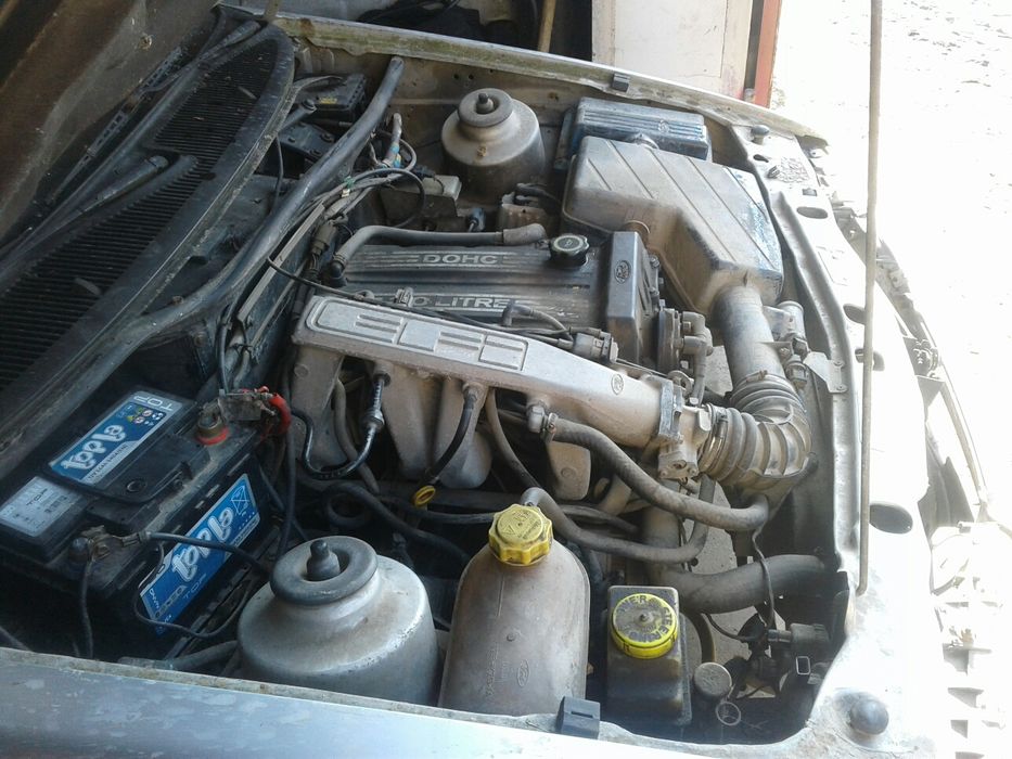 Запчастини форд ford Sierra двигун