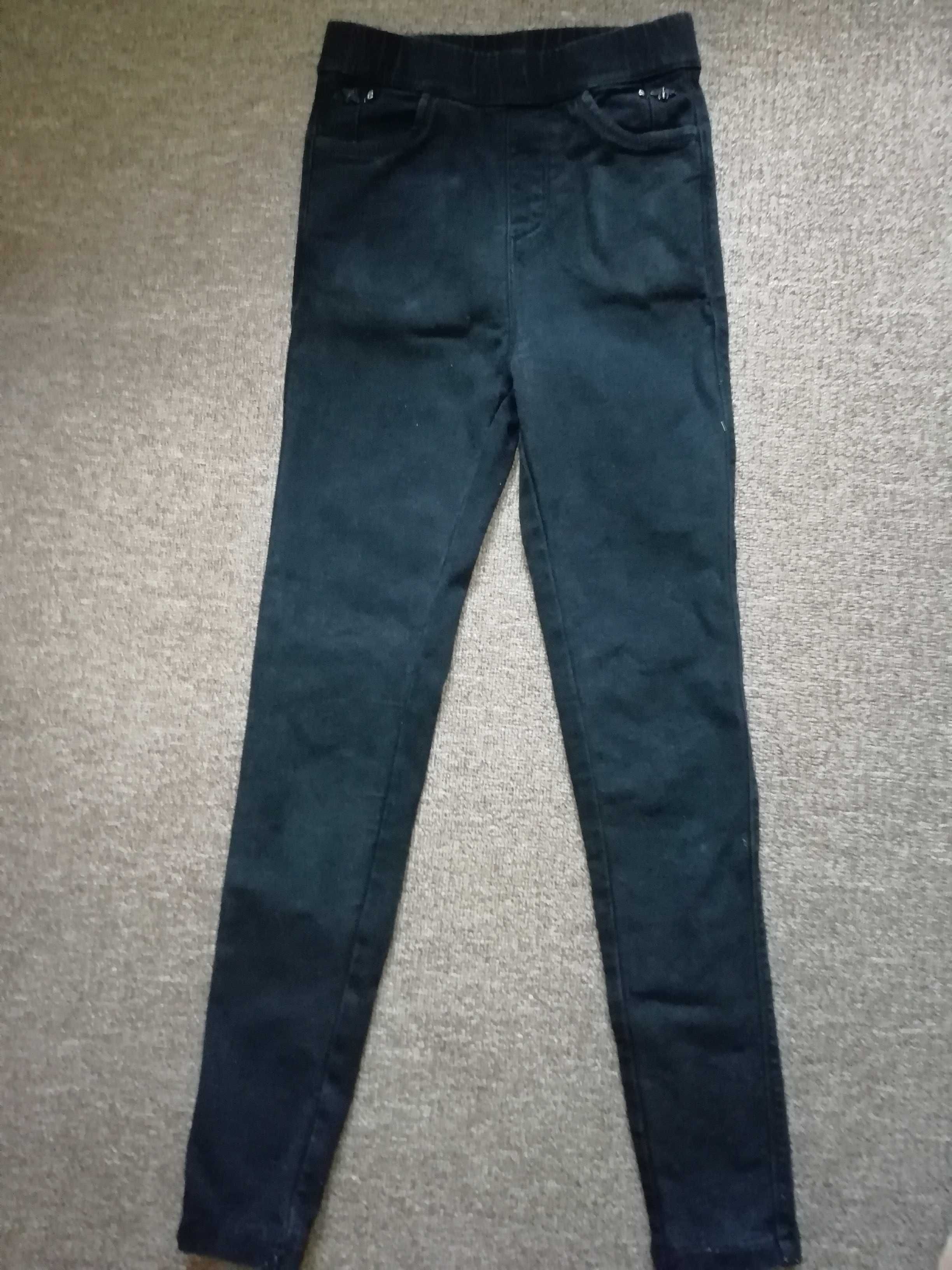 Продам штаны, джинсы на худенькую девочку р. 146-152.