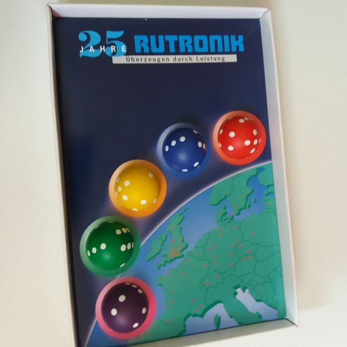 мяч , шлем, игры, игрушки пластик, барби