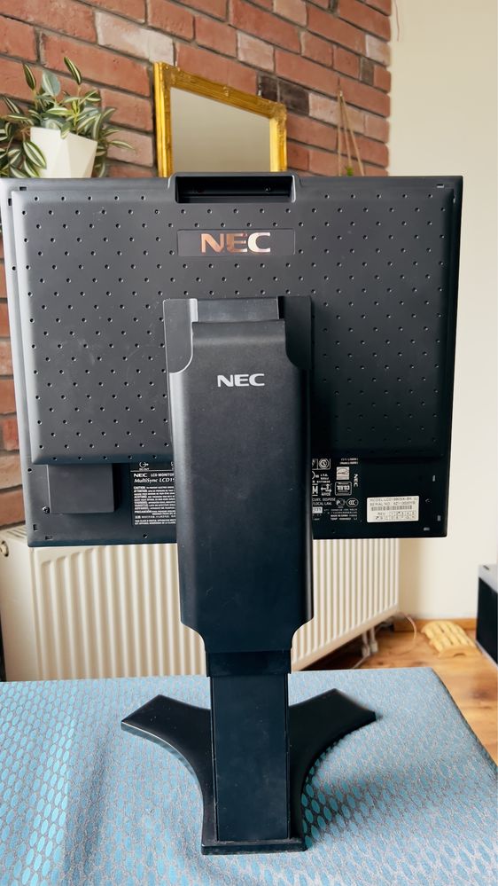 Monitor NEC MultiSync 1990SXi Pivot. Wrocław