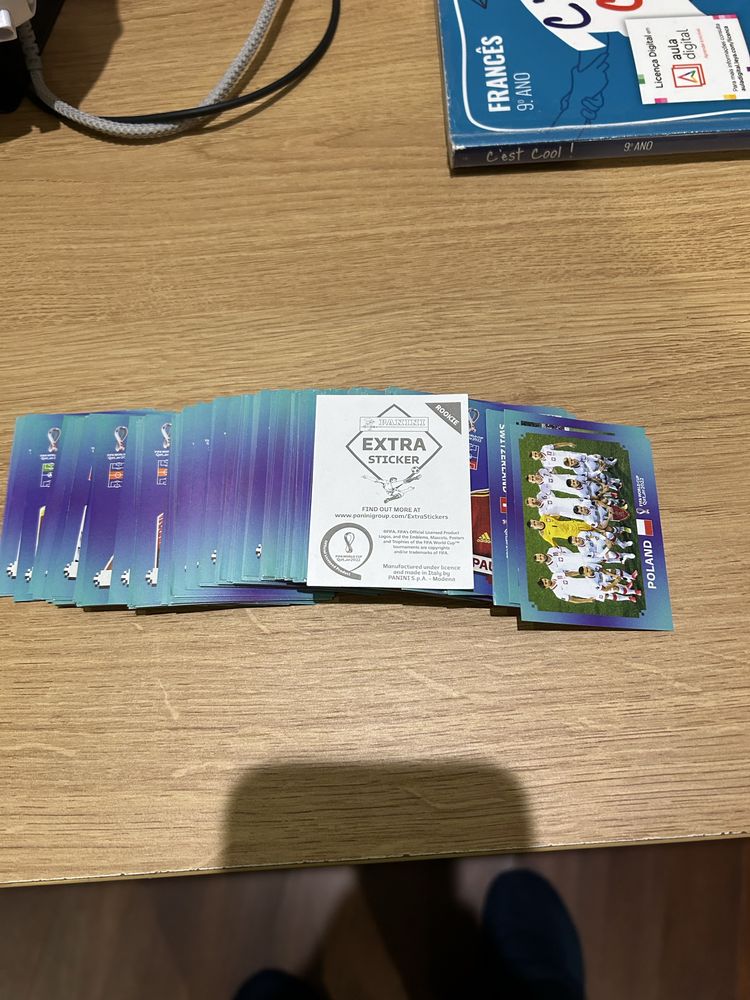 Cartas de futebol da coleção Quatar 2022 com uma Legend
