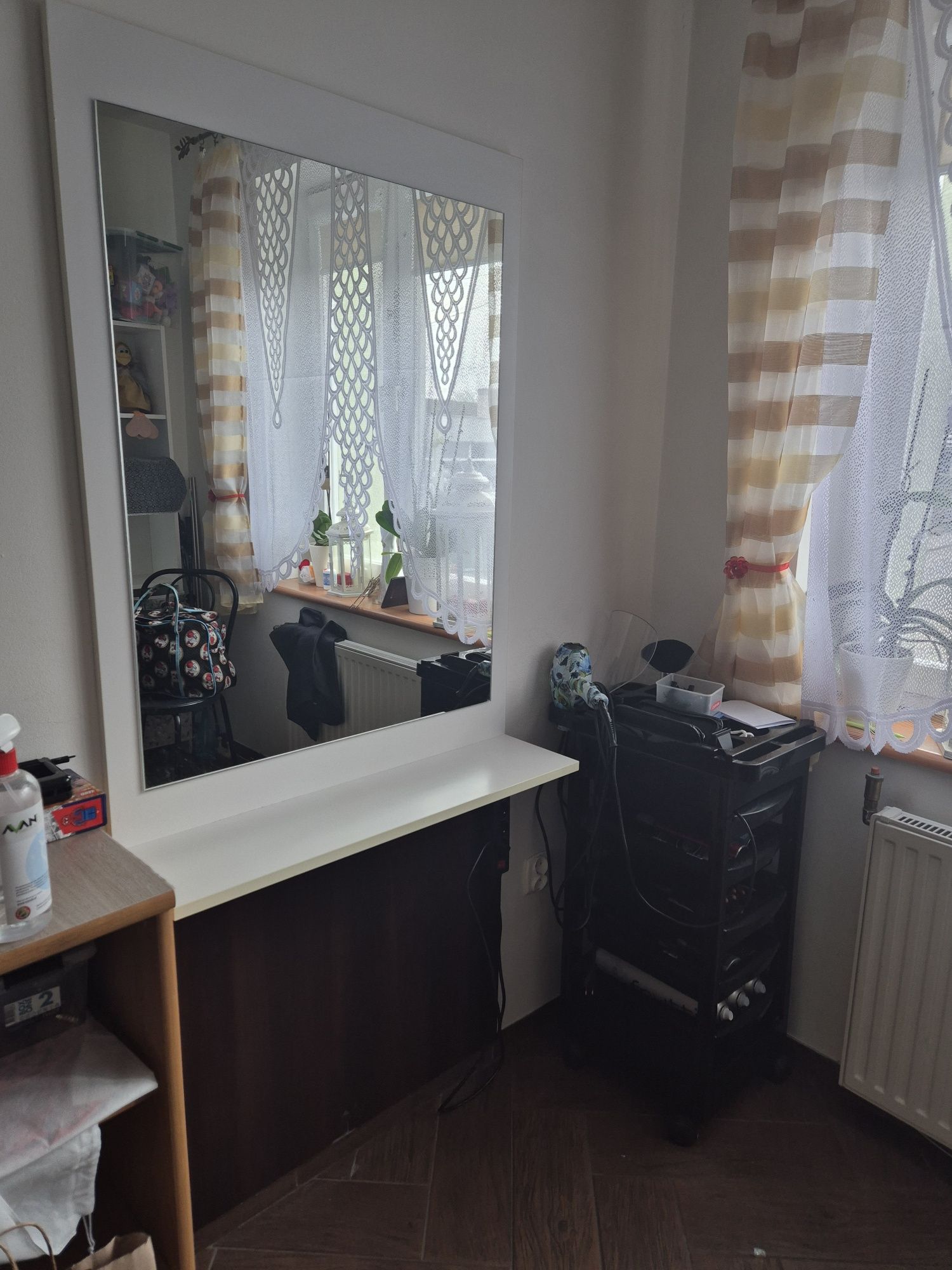 Lustro do salonu fryzjerskiego