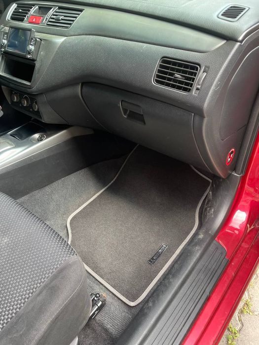 Продам Mitsubishi Lancer