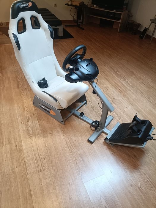Cadeira playseat com pedais e volante